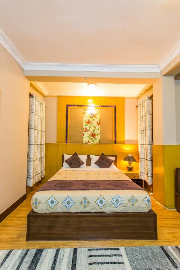 Hotel Acme Inn Kathmandu Buitenkant foto
