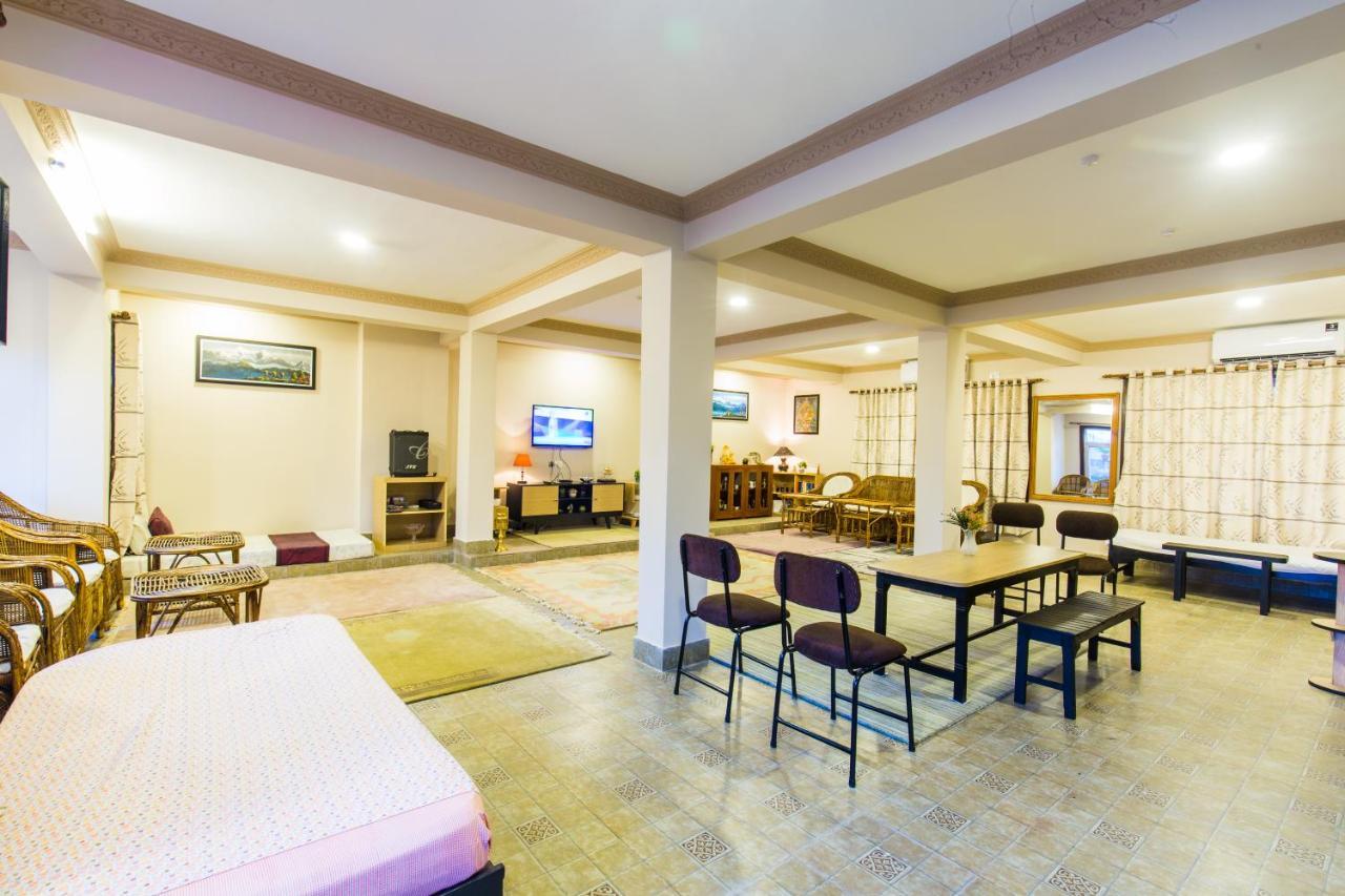 Hotel Acme Inn Kathmandu Buitenkant foto