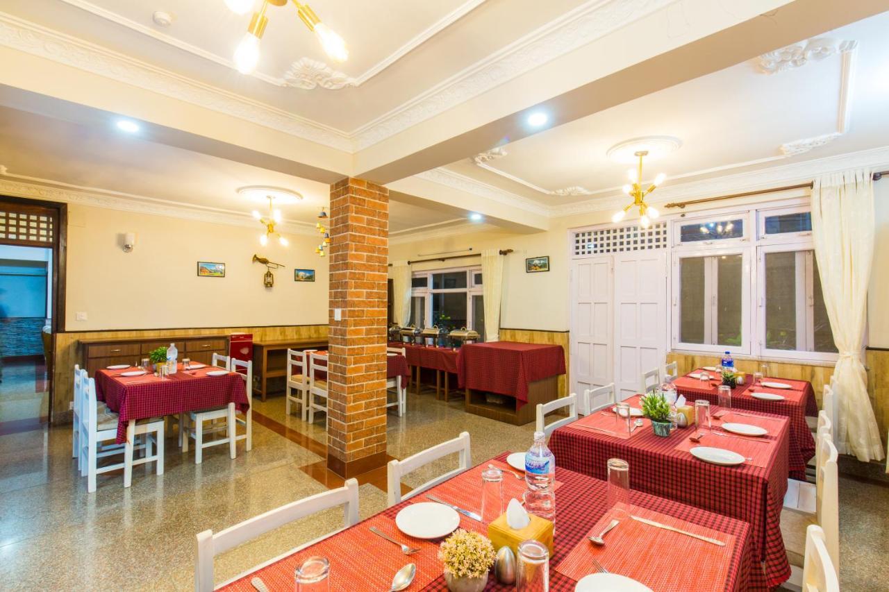 Hotel Acme Inn Kathmandu Buitenkant foto