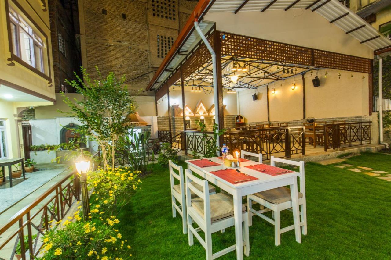 Hotel Acme Inn Kathmandu Buitenkant foto